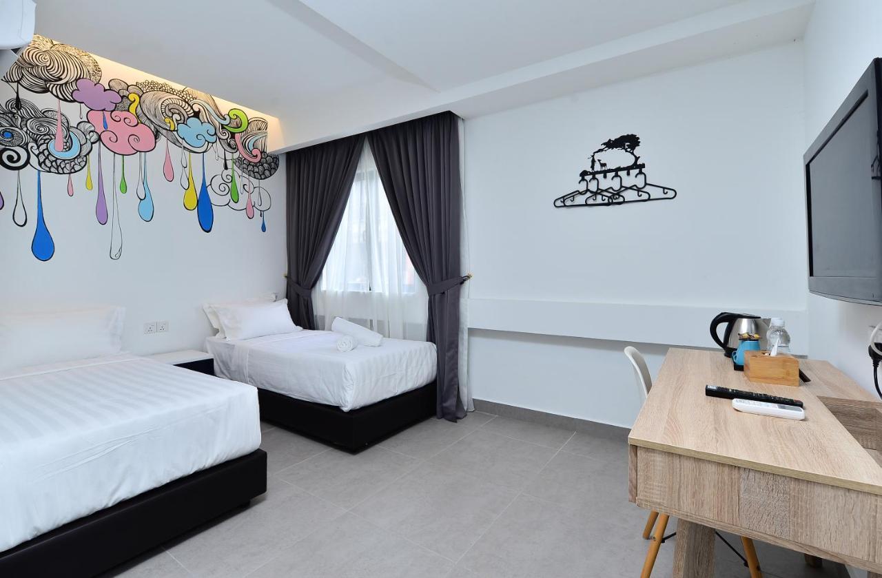Smile Hotel Shah Alam Seksyen 9 Exterior photo
